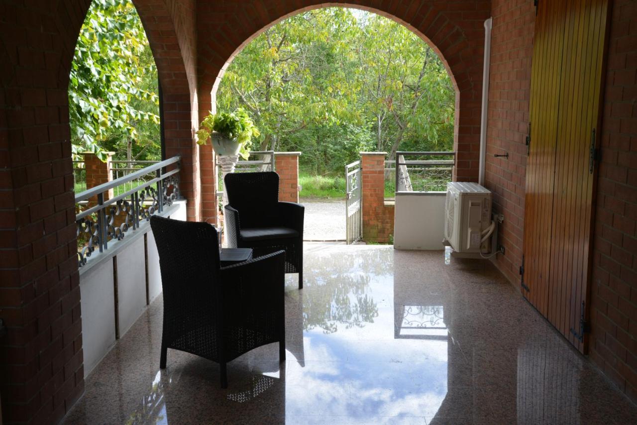 Villa Ferrari Oriella Solignano Nuovo ภายนอก รูปภาพ