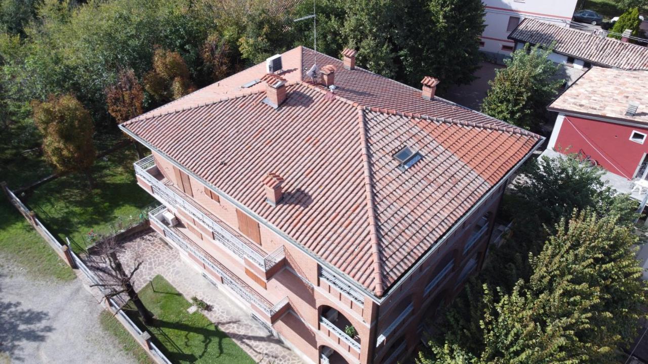 Villa Ferrari Oriella Solignano Nuovo ภายนอก รูปภาพ