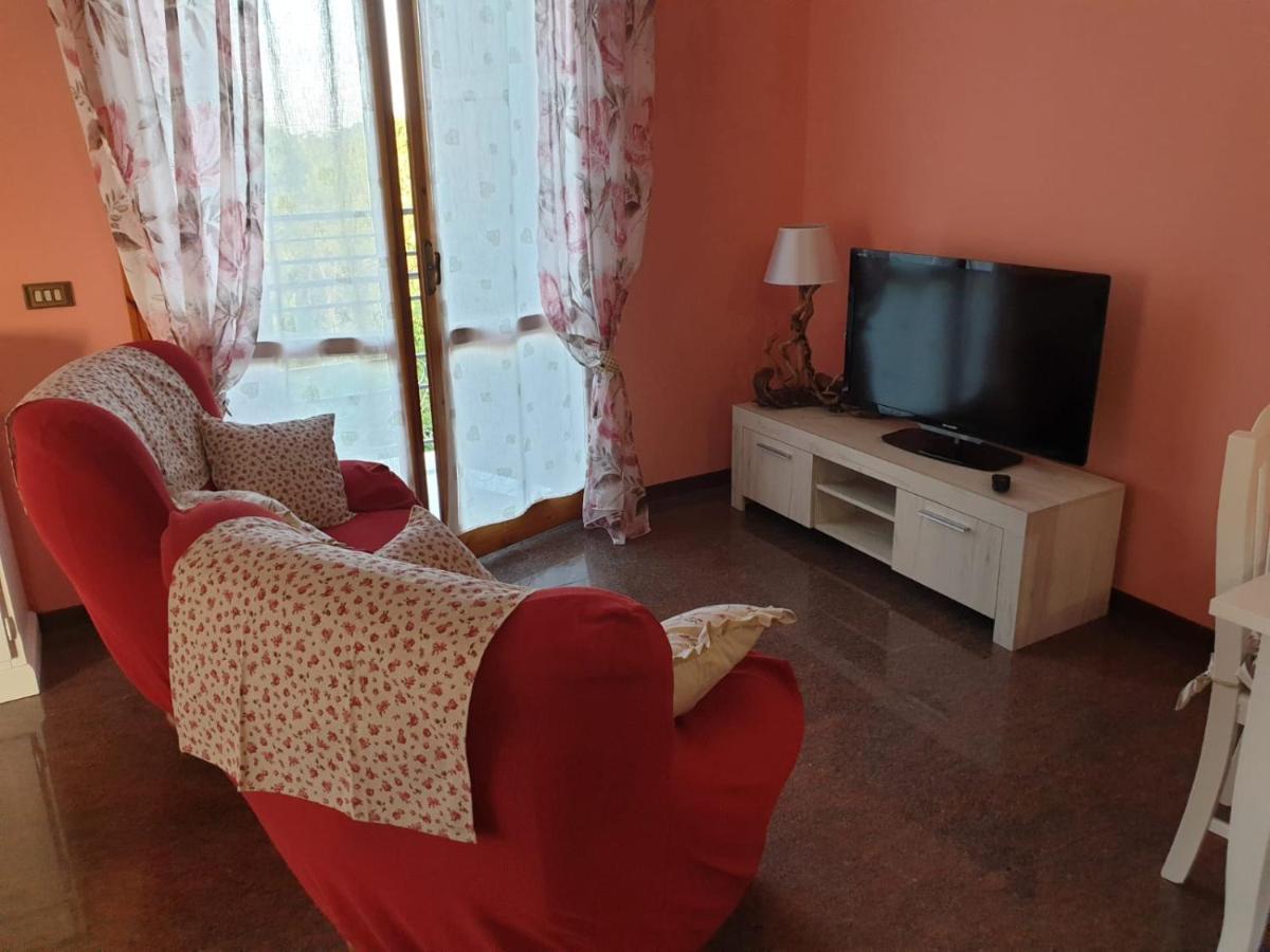 Villa Ferrari Oriella Solignano Nuovo ภายนอก รูปภาพ