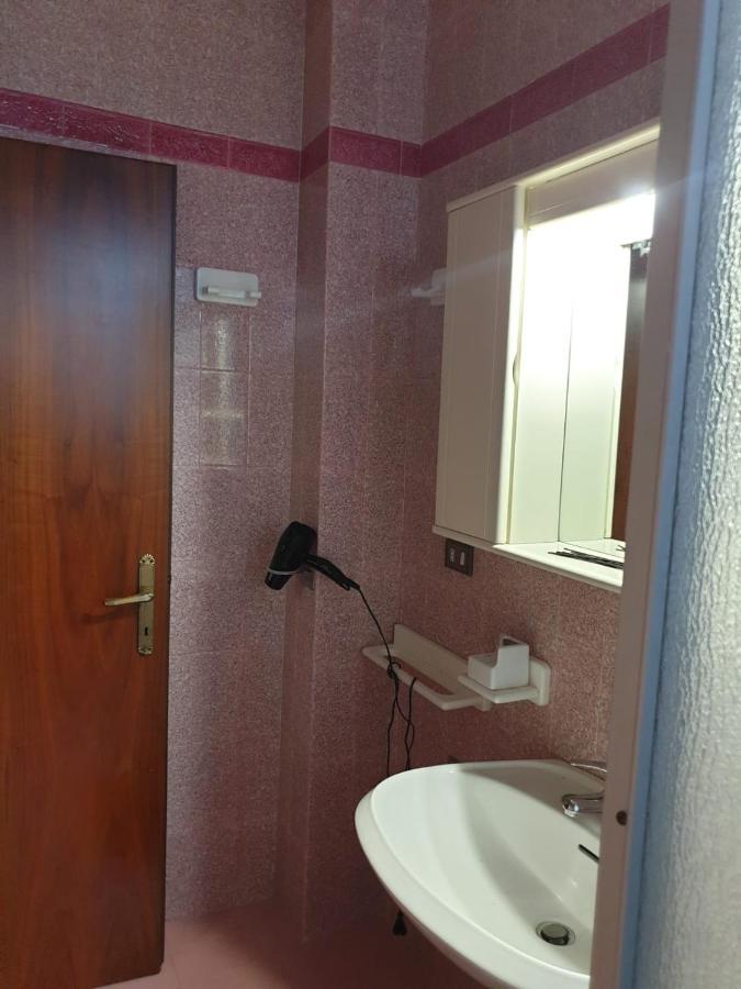 Villa Ferrari Oriella Solignano Nuovo ภายนอก รูปภาพ